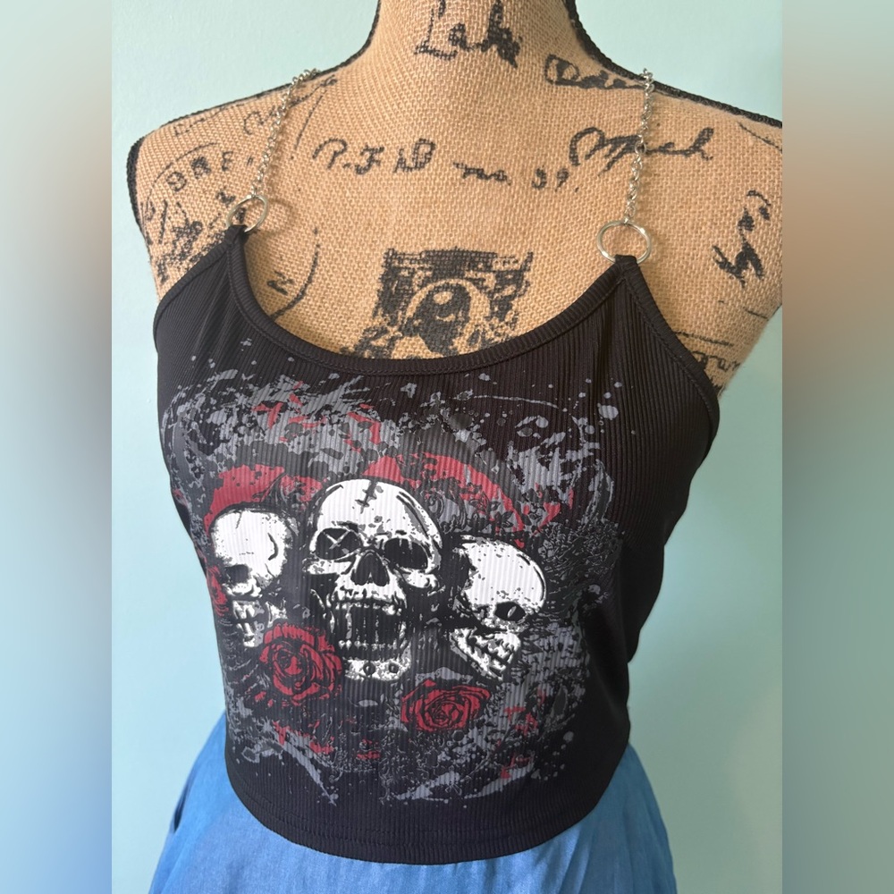 Graphic Skull Print Cropped Top